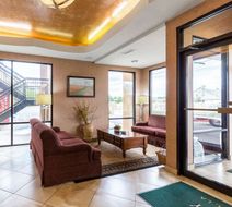 Quality Inn of Alexandria Lobby