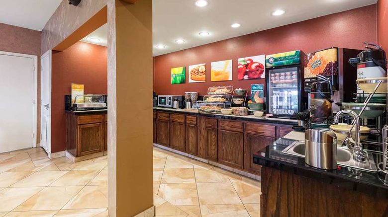 <b>Quality Inn of Alexandria Restaurant</b>. Images powered by <a href="https://iceportal.shijigroup.com/" title="IcePortal" target="_blank">IcePortal</a>.