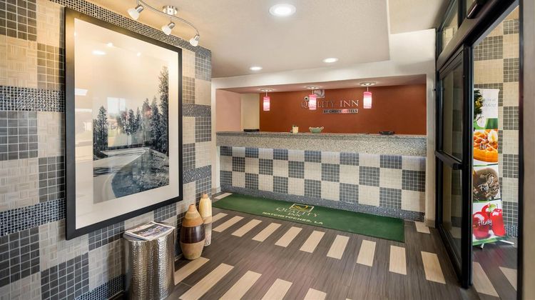 Quality Inn Natchitoches Lobby