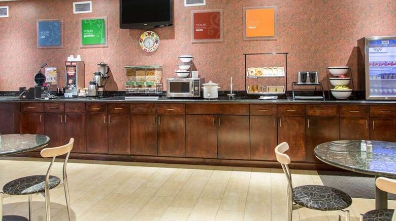 <b>Comfort Inn Restaurant</b>. Images powered by <a href="https://iceportal.shijigroup.com/" title="IcePortal" target="_blank">IcePortal</a>.