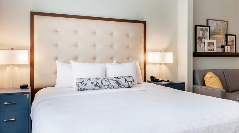 <b>St Charles Coach House, An Ascend Hotel Room</b>. Images powered by <a href="https://iceportal.shijigroup.com/" title="IcePortal" target="_blank">IcePortal</a>.