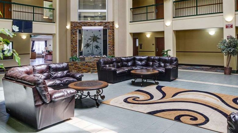 <b>Quality Suites Baton Rouge Lobby</b>. Images powered by <a href="https://iceportal.shijigroup.com/" title="IcePortal" target="_blank">IcePortal</a>.