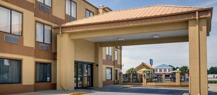 Quality Suites Baton Rouge Exterior
