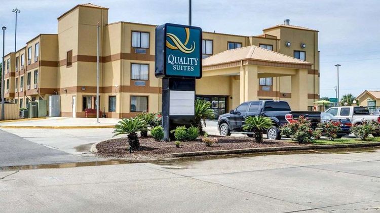Quality Suites Baton Rouge Exterior