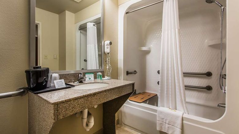 <b>Quality Suites of New Iberia Room</b>. Images powered by <a href="https://iceportal.shijigroup.com/" title="IcePortal" target="_blank">IcePortal</a>.