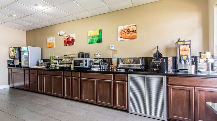 Quality Suites of New Iberia Restaurant