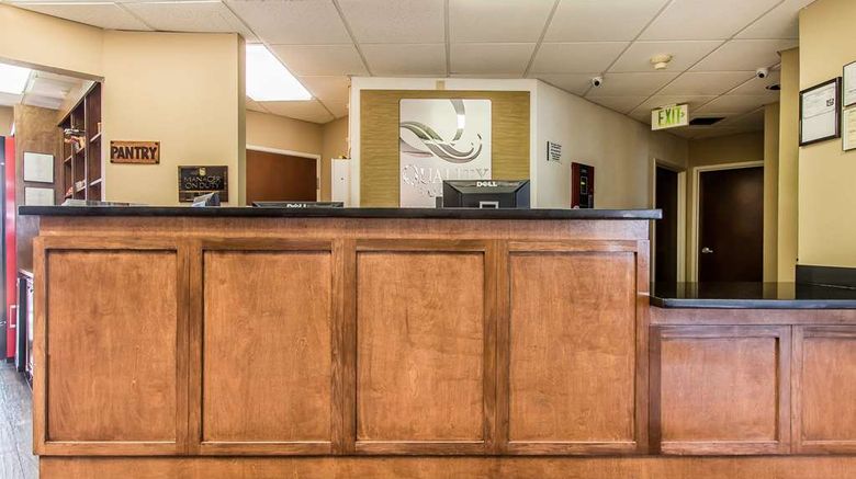 <b>Quality Suites of New Iberia Lobby</b>. Images powered by <a href="https://iceportal.shijigroup.com/" title="IcePortal" target="_blank">IcePortal</a>.
