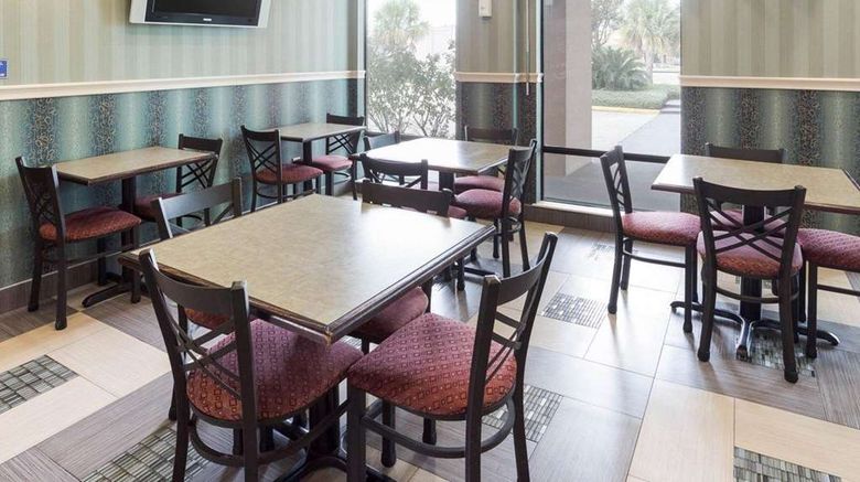 <b>Rodeway Inn & Suites Restaurant</b>. Images powered by <a href="https://iceportal.shijigroup.com/" title="IcePortal" target="_blank">IcePortal</a>.