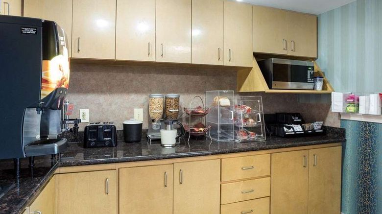 <b>Rodeway Inn & Suites Restaurant</b>. Images powered by <a href="https://iceportal.shijigroup.com/" title="IcePortal" target="_blank">IcePortal</a>.
