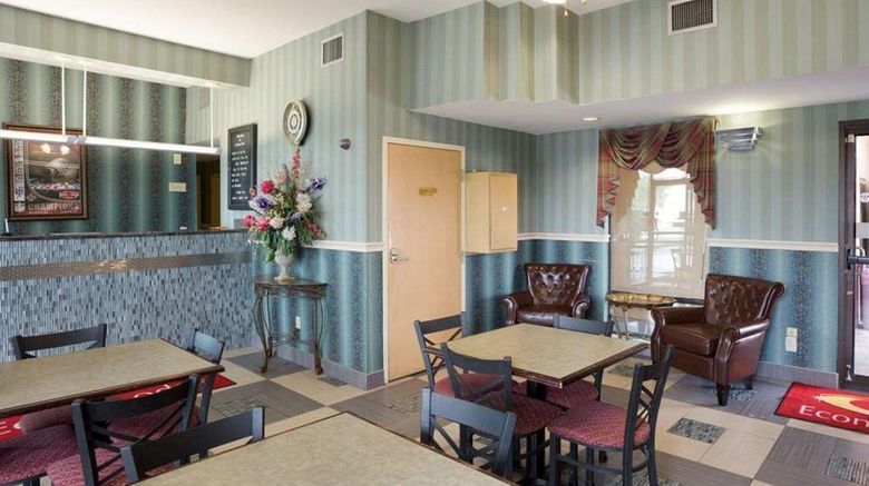 <b>Rodeway Inn & Suites Restaurant</b>. Images powered by <a href="https://iceportal.shijigroup.com/" title="IcePortal" target="_blank">IcePortal</a>.