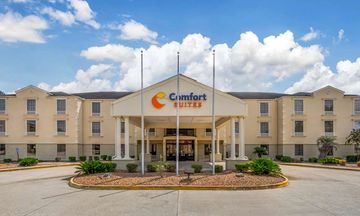 Comfort Suites