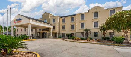 Comfort Suites Exterior