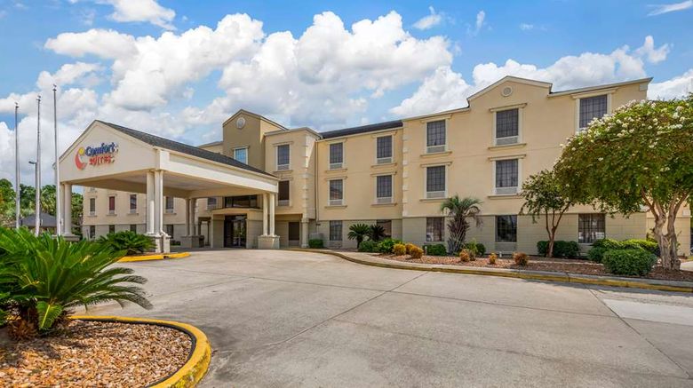 <b>Comfort Suites Exterior</b>. Images powered by <a href="https://iceportal.shijigroup.com/" title="IcePortal" target="_blank">IcePortal</a>.
