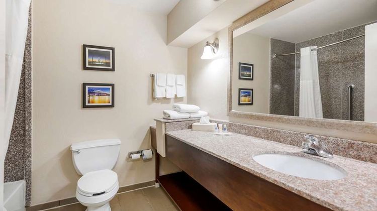 Comfort Suites Room
