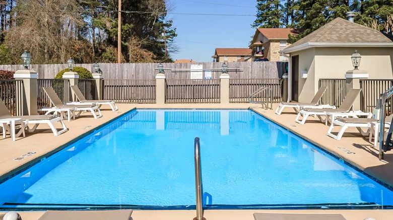 <b>Quality Inn Ruston Pool</b>. Images powered by <a href="https://iceportal.shijigroup.com/" title="IcePortal" target="_blank">IcePortal</a>.