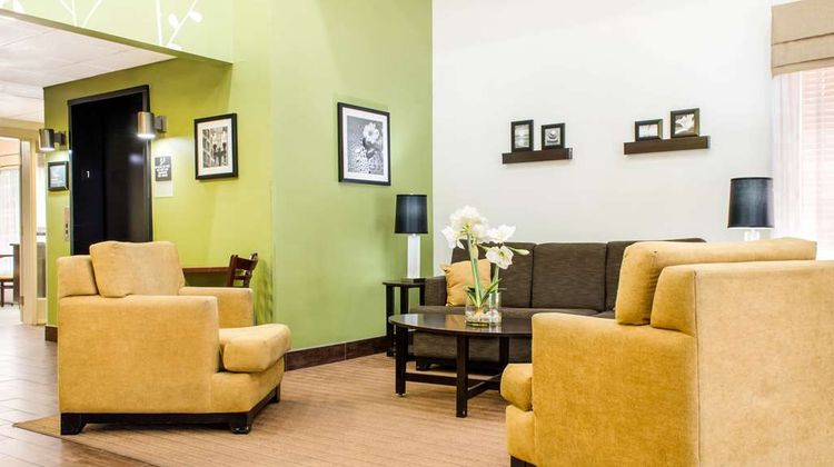 Sleep Inn & Suites Lobby