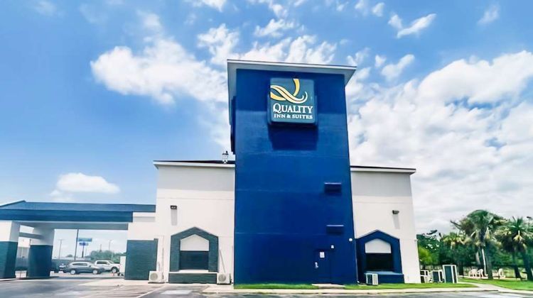 Quality Inn & Suites Lake Charles Exterior