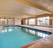 Clarion Suites Riverfront Vidalia Pool