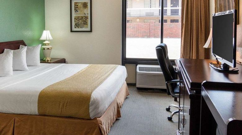 <b>Quality Inn Shreveport Room</b>. Images powered by <a href="https://iceportal.shijigroup.com/" title="IcePortal" target="_blank">IcePortal</a>.