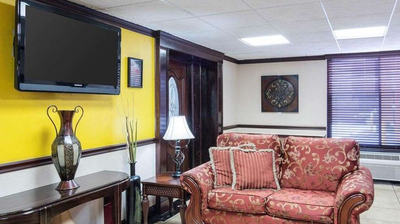 <b>Quality Inn Shreveport Lobby</b>. Images powered by <a href="https://iceportal.shijigroup.com/" title="IcePortal" target="_blank">IcePortal</a>.