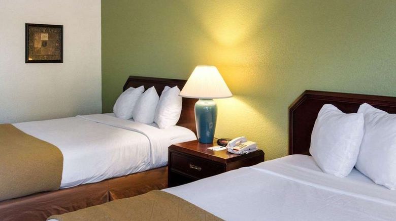 <b>Quality Inn Shreveport Room</b>. Images powered by <a href="https://iceportal.shijigroup.com/" title="IcePortal" target="_blank">IcePortal</a>.