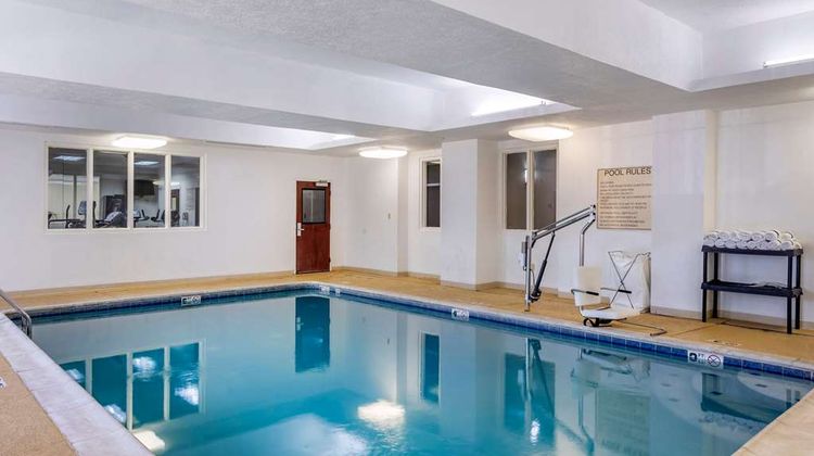 Comfort Suites Pool