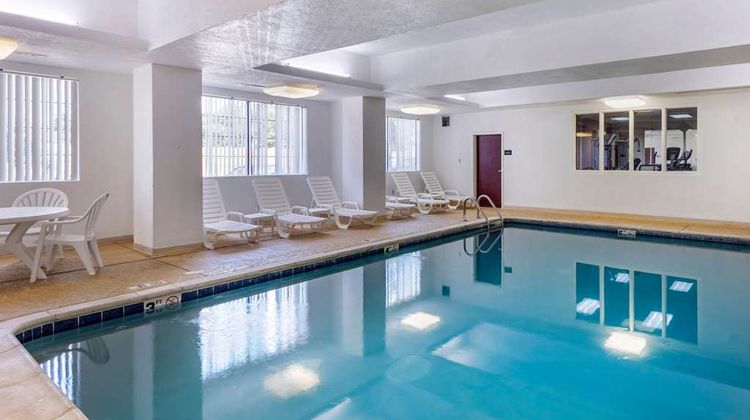 Comfort Suites Pool