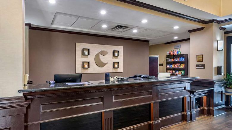 <b>Comfort Suites Lobby</b>. Images powered by <a href="https://iceportal.shijigroup.com/" title="IcePortal" target="_blank">IcePortal</a>.