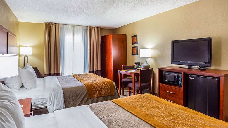 <b>Comfort Inn Baton Rouge Room</b>. Images powered by <a href="https://iceportal.shijigroup.com/" title="IcePortal" target="_blank">IcePortal</a>.