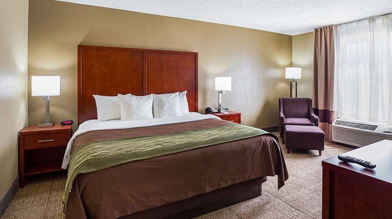 <b>Comfort Inn Baton Rouge Suite</b>. Images powered by <a href="https://iceportal.shijigroup.com/" title="IcePortal" target="_blank">IcePortal</a>.