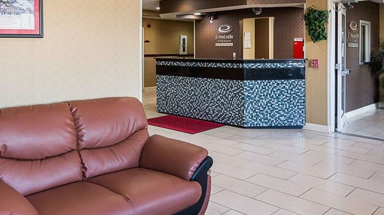 <b>Econo Lodge Inn & Suites Lobby</b>. Images powered by <a href="https://iceportal.shijigroup.com/" title="IcePortal" target="_blank">IcePortal</a>.
