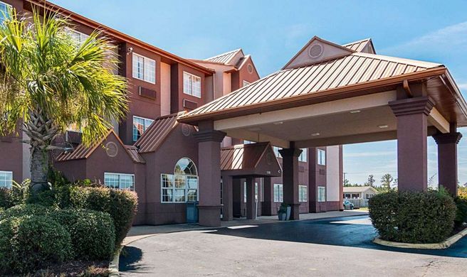 Econo Lodge Inn & Suites Exterior