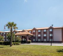 Econo Lodge Inn & Suites Exterior