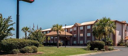 Econo Lodge Inn & Suites Exterior