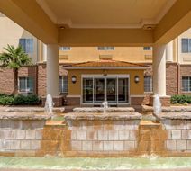 Comfort Suites Exterior