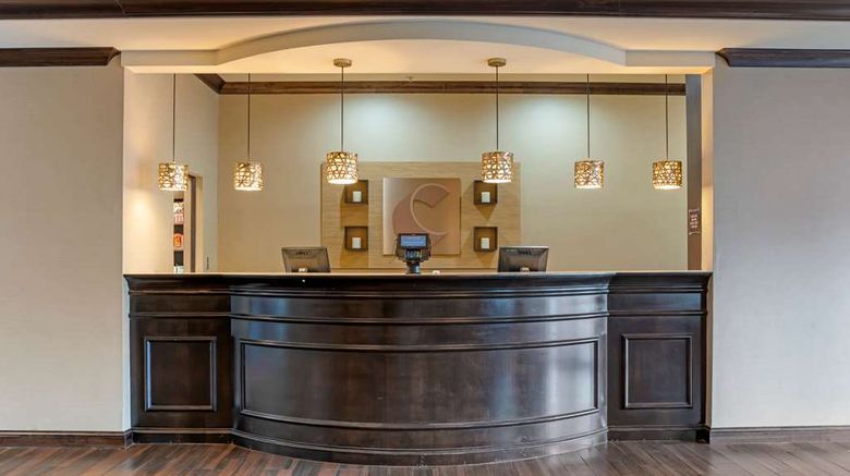 <b>Comfort Suites Lobby</b>. Images powered by <a href="https://iceportal.shijigroup.com/" title="IcePortal" target="_blank">IcePortal</a>.