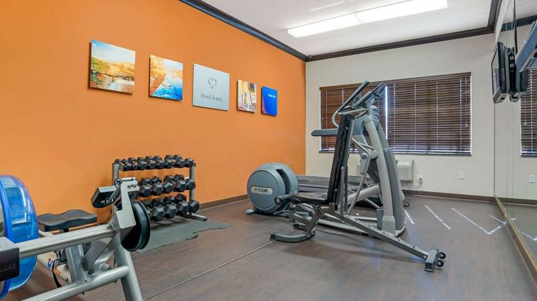 <b>Comfort Suites Health</b>. Images powered by <a href="https://iceportal.shijigroup.com/" title="IcePortal" target="_blank">IcePortal</a>.