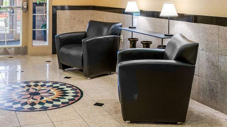 <b>Suburban Studios Lobby</b>. Images powered by <a href="https://iceportal.shijigroup.com/" title="IcePortal" target="_blank">IcePortal</a>.