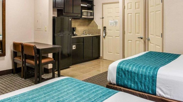 Suburban Studios Room