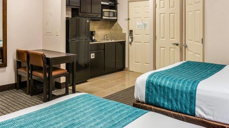 Suburban Studios Room