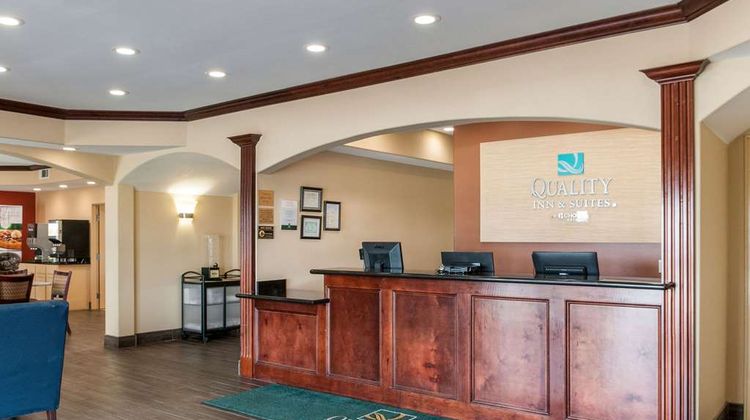 Quality Inn and Suites Houma Lobby