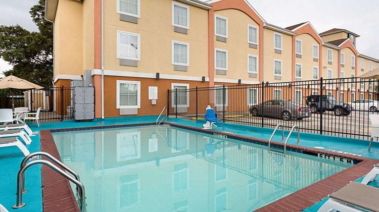 Comfort Inn Pool