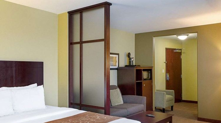 Comfort Suites Suite