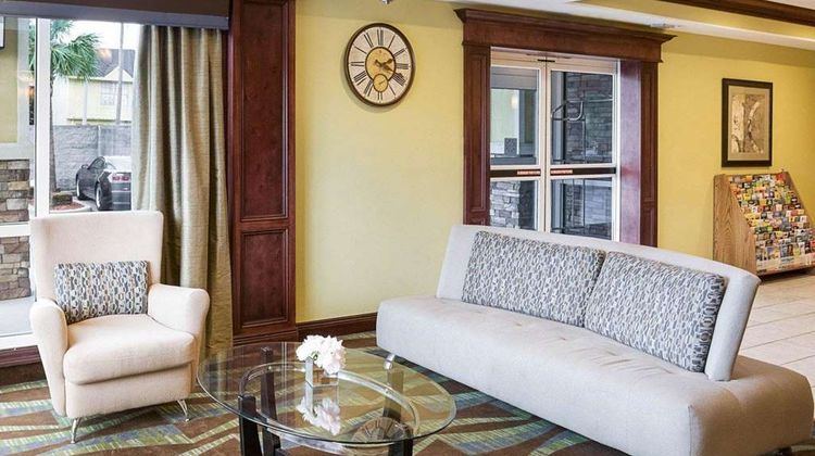 Comfort Suites Lobby