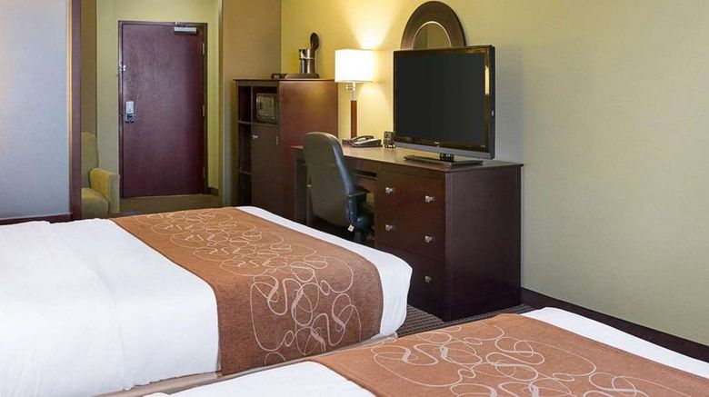 <b>Comfort Suites Room</b>. Images powered by <a href="https://iceportal.shijigroup.com/" title="IcePortal" target="_blank">IcePortal</a>.