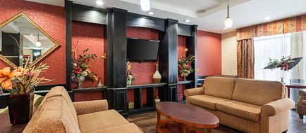 Comfort Suites Lobby
