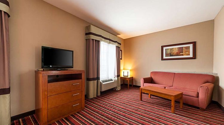 Comfort Suites Suite