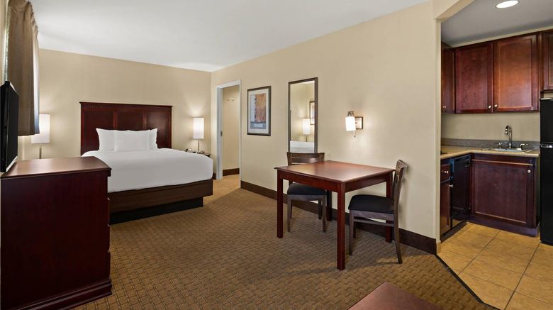 <b>MainStay Suites Suite</b>. Images powered by <a href="https://iceportal.shijigroup.com/" title="IcePortal" target="_blank">IcePortal</a>.