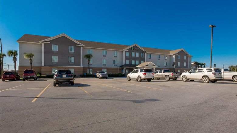 <b>MainStay Suites Exterior</b>. Images powered by <a href="https://iceportal.shijigroup.com/" title="IcePortal" target="_blank">IcePortal</a>.
