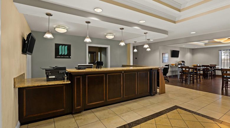 <b>MainStay Suites Lobby</b>. Images powered by <a href="https://iceportal.shijigroup.com/" title="IcePortal" target="_blank">IcePortal</a>.